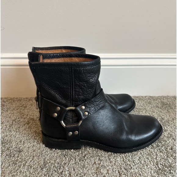 Frye Veronica Harness Short Black Bootie - Picture 2 of 6
